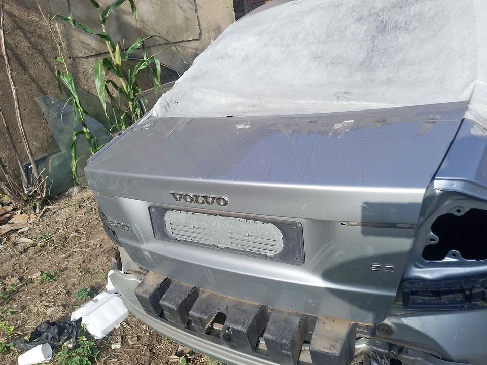 VOLVO S80 2010 BOOT LID FOR SALE - Private Seller VOLVO S80 2010 BOOT LID FOR SALE - Private Seller