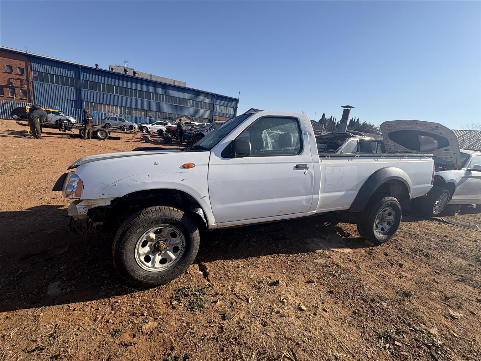 Nissan np300 hardbody breaking for parts