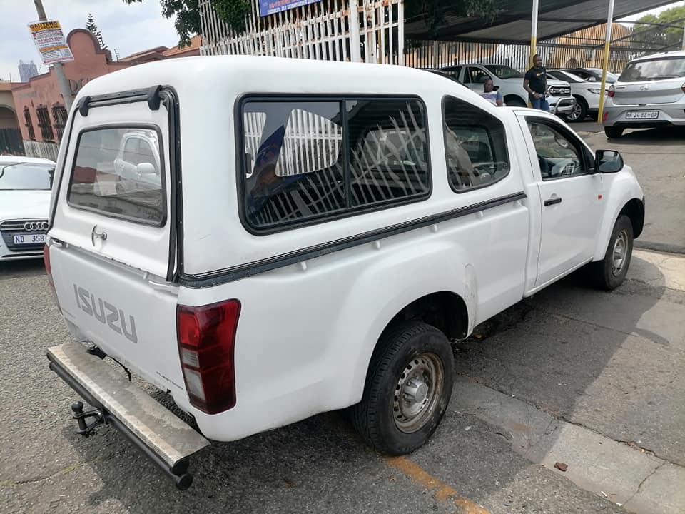 2014 Isuzu KB250 DTec Bakkie Single Cab with Canopy High Rider