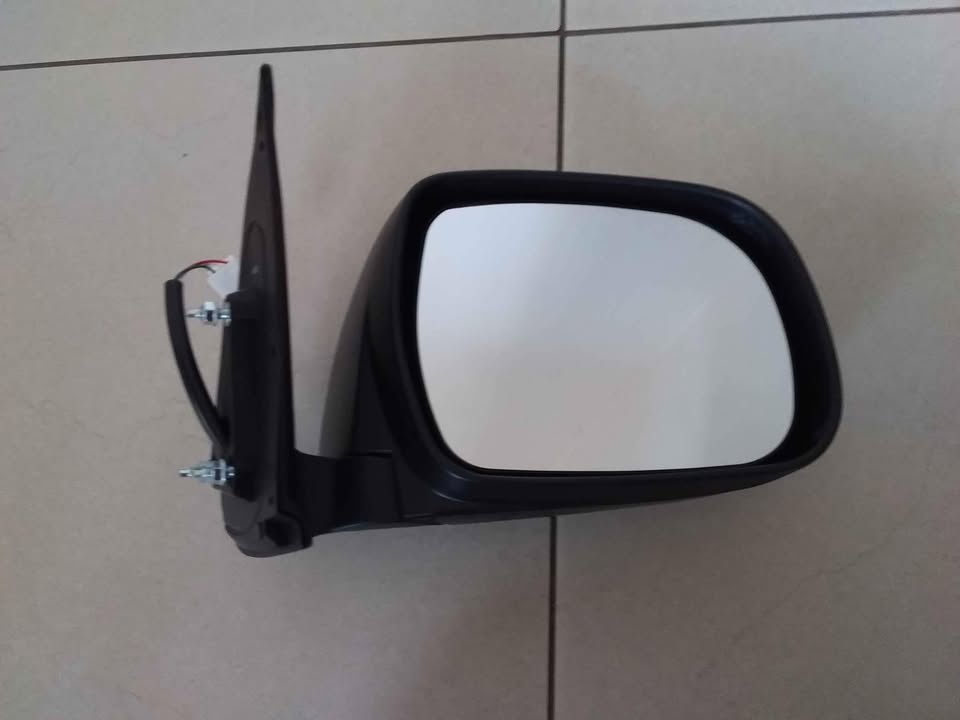 TOYOTA  HILUX 05/11 BRAND NEW DOOR MIRRORS ELECTRIC CHROME FORSALE