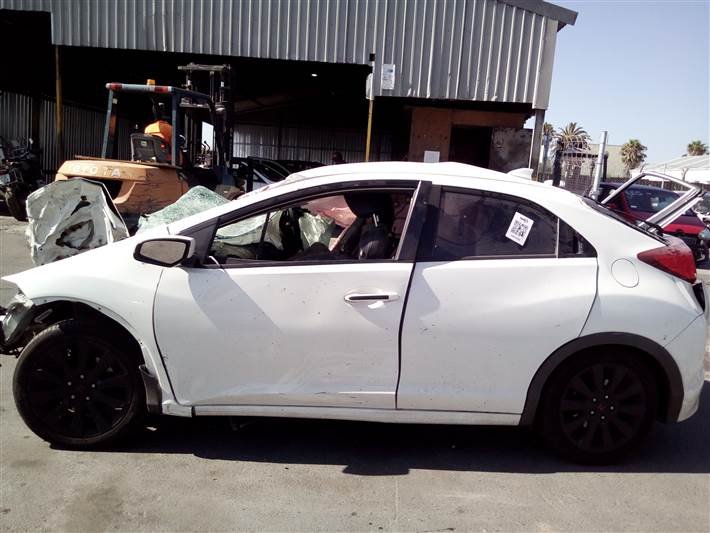 HONDA CIVIX STRIPPING FOR SPARES