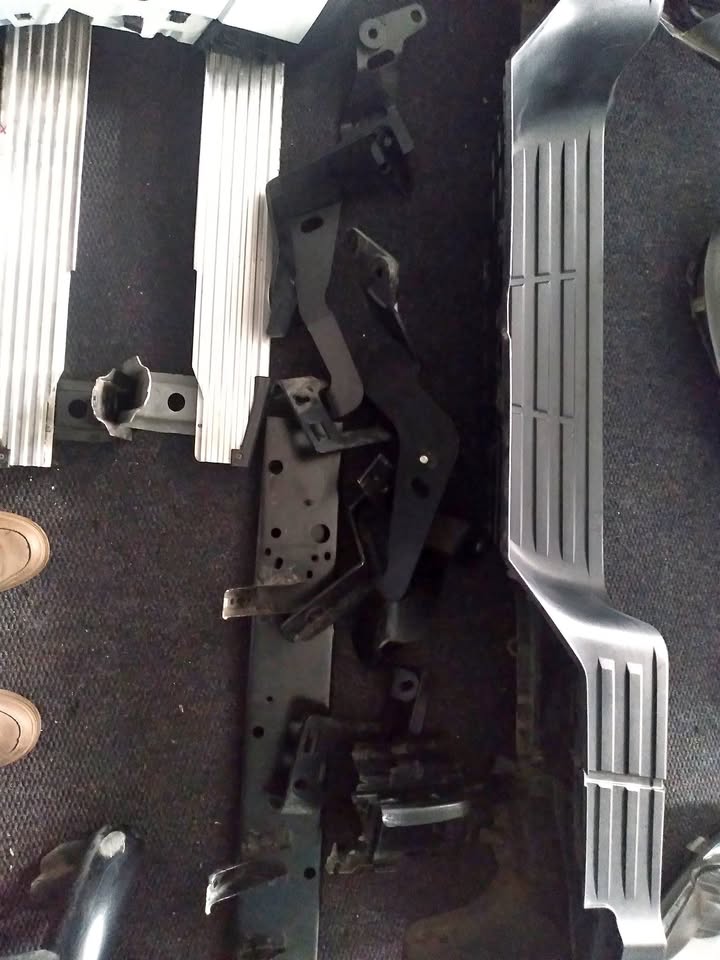 Toyota Hilux GD-6 Legend Bull Bar Blankets for Sale whatsapp - Private Seller