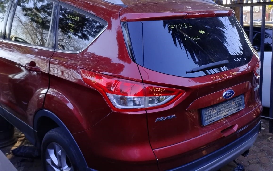 2014 FORD KUGA 1.5 PETROL STRIPPING FOR SPARES