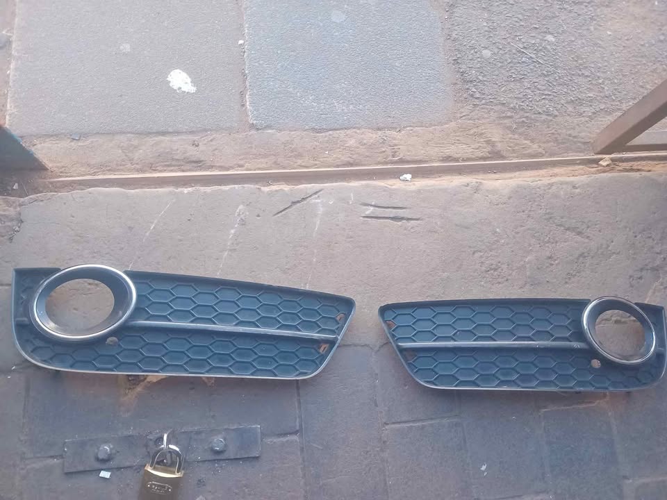 Audi A5 2010 foglamp covers left Right-side - Private Seller Audi A5 2010 foglamp covers left Right-side - Private Seller