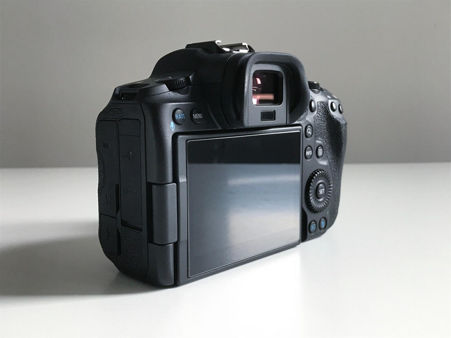 13 Months old eos r5