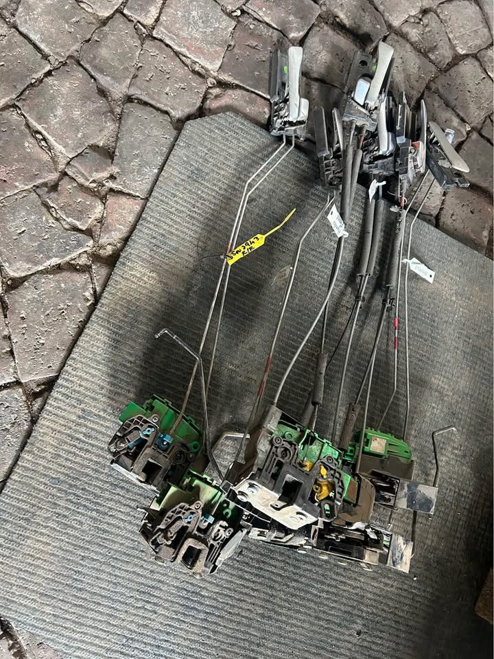 2019 Hyundai Accent Door Lock Mechanisms For Sale Call or WhatsApp - Private Seller