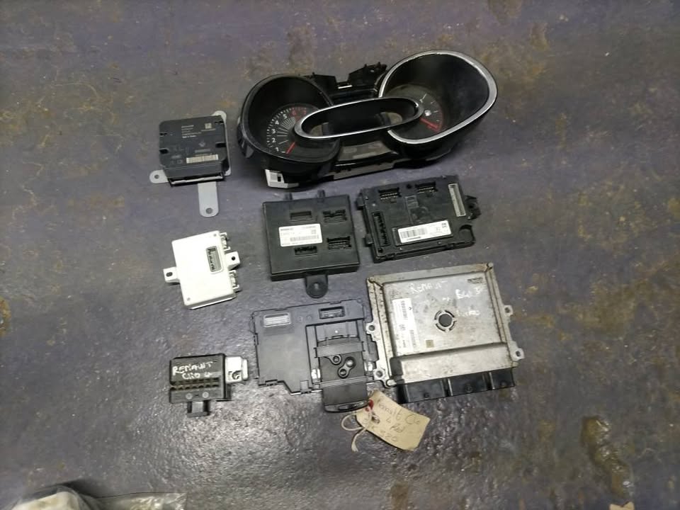 Renault clio 4 turbo lockset - Private Seller Renault clio 4 turbo lockset - Private Seller