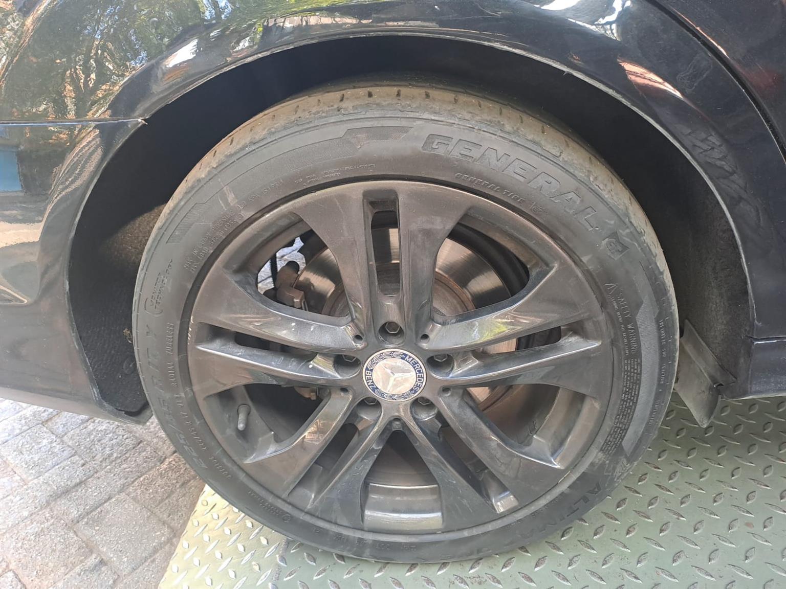 R17 mercedes rims with fresh tyres - Private Seller