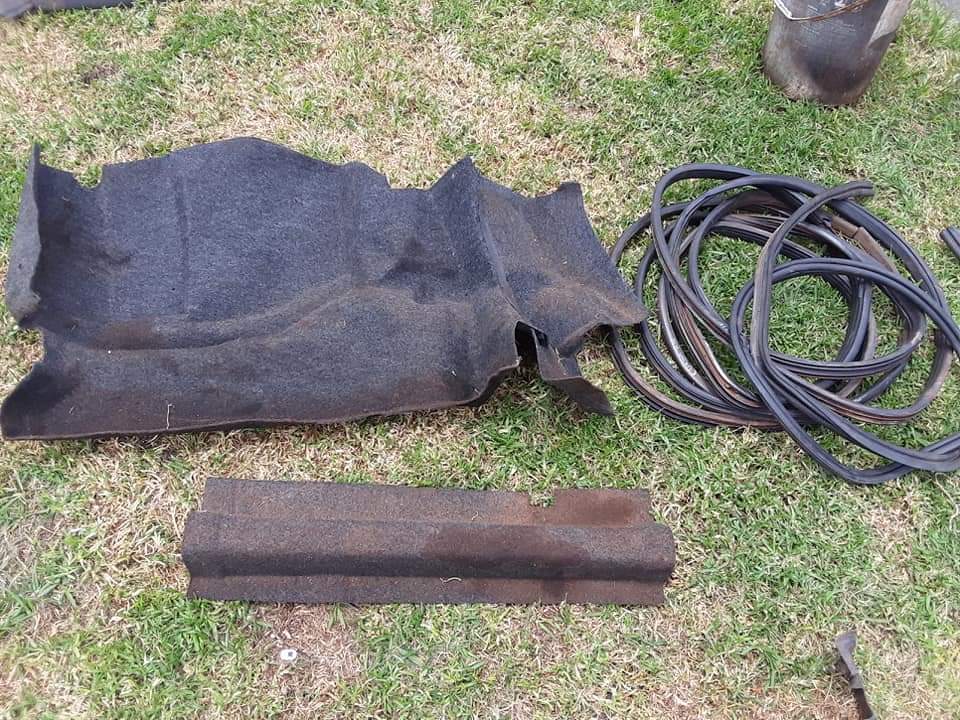 Opel corsa light sedan parts for sale - Private Seller Opel corsa light sedan parts for sale - Private Seller