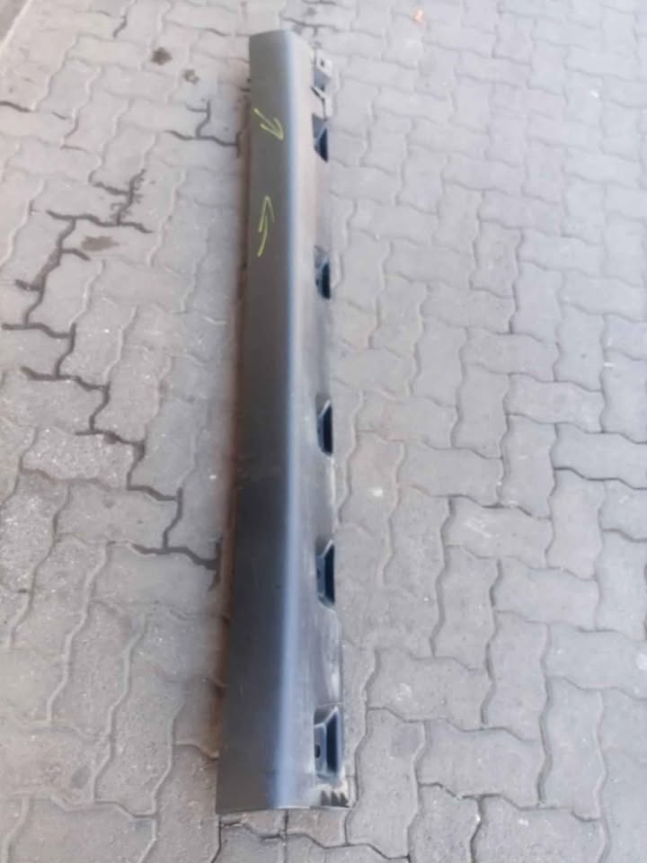 Toyota Urban Cruiser side skirt - Private Seller Toyota Urban Cruiser side skirt - Private Seller