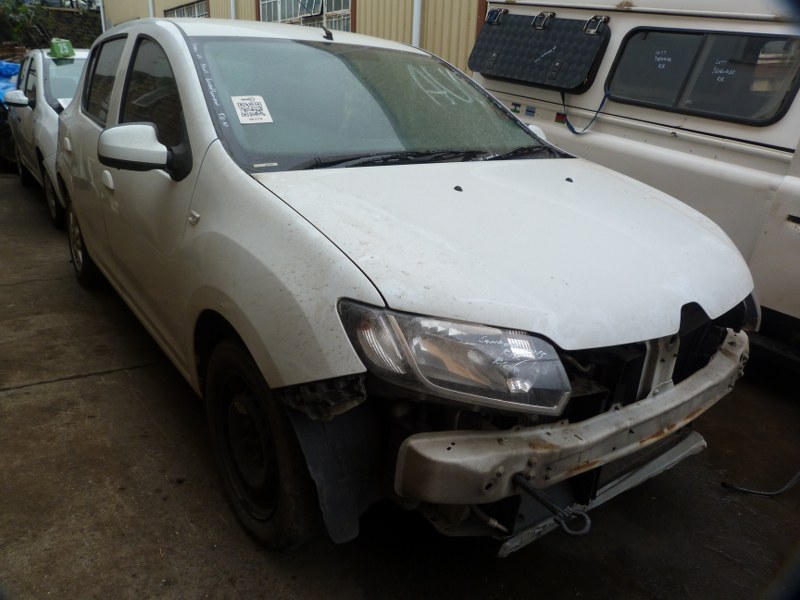 Renault Sandero 900T Dynamique - 2014 SPARES - Private Seller Renault Sandero 900T Dynamique - 2014 SPARES - Private Seller