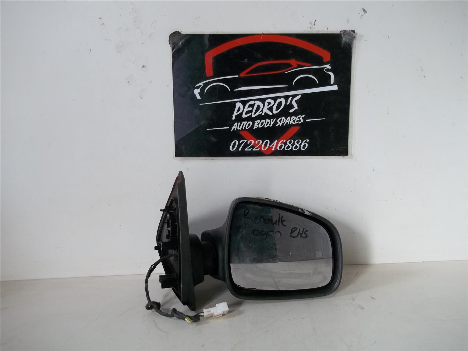 Renault Sandero right mirror (Electric) - Private Seller Renault Sandero right mirror (Electric) - Private Seller