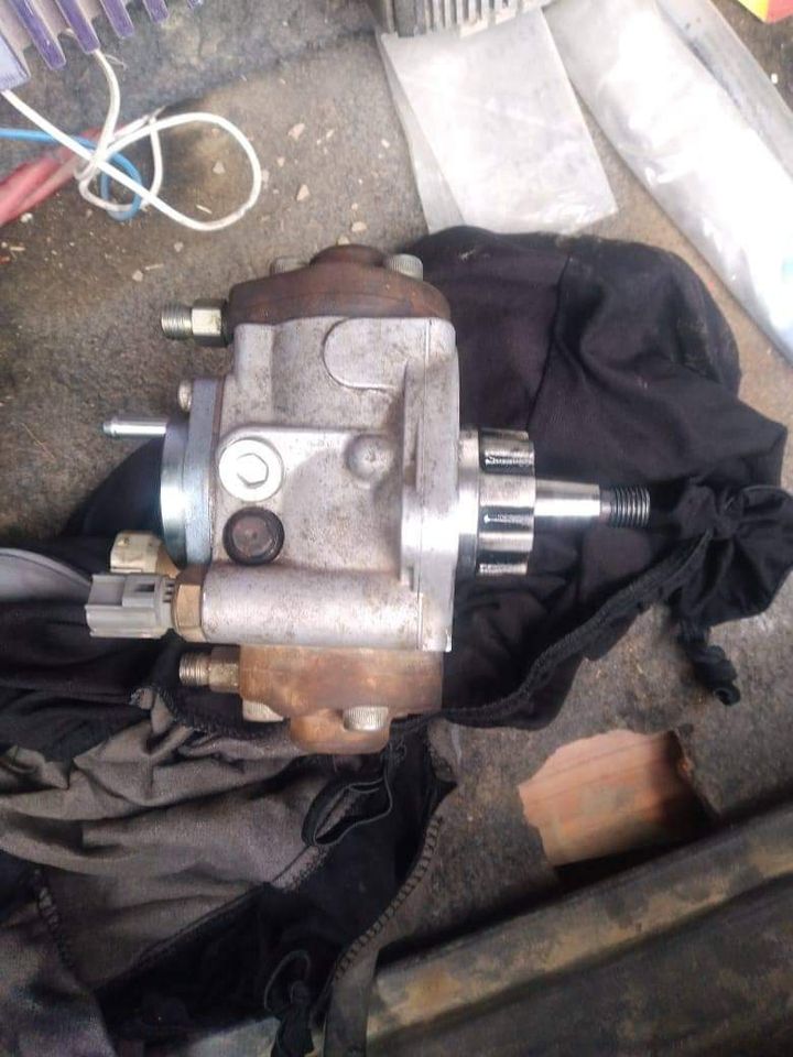 Toyota Hilux 3.0 D4D Diesel pump - Private Seller