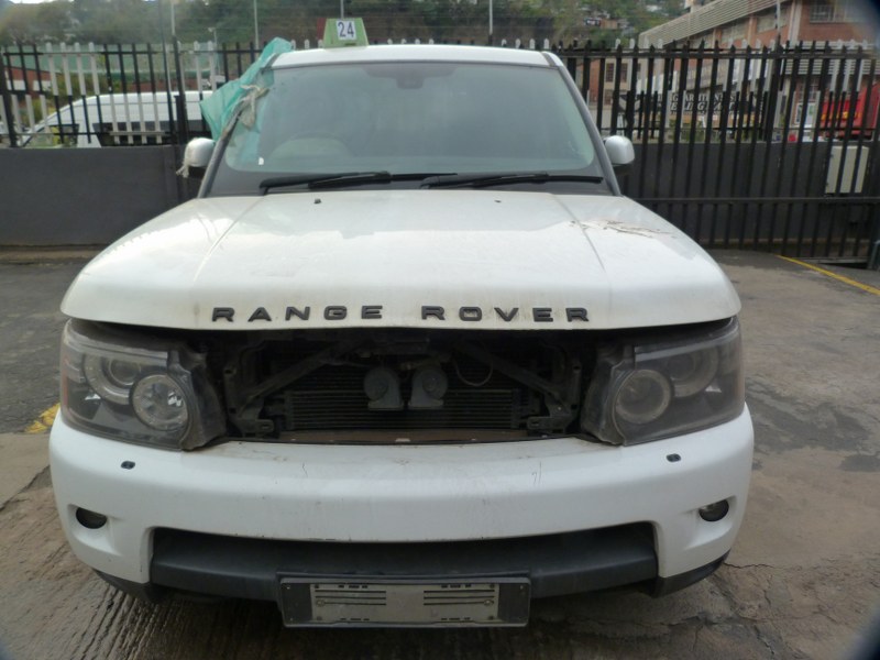 Land Rover Range Rover Sport 3.0D SE AT White - 2013 STRIPPING FOR SPARES - Private Seller Land Rover Range Rover Sport 3.0D SE AT White - 2013 STRIPPING FOR SPARES - Private Seller