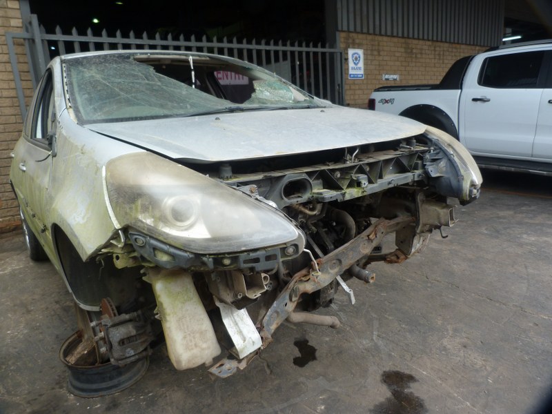 Renault Clio III 1.6 16V Manual Grey - 2012 STRIPPING FOR SPARES - Private Seller Renault Clio III 1.6 16V Manual Grey - 2012 STRIPPING FOR SPARES - Private Seller