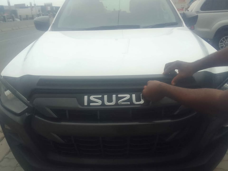 Isuzu Bonnet guards 2022 up - Private Seller