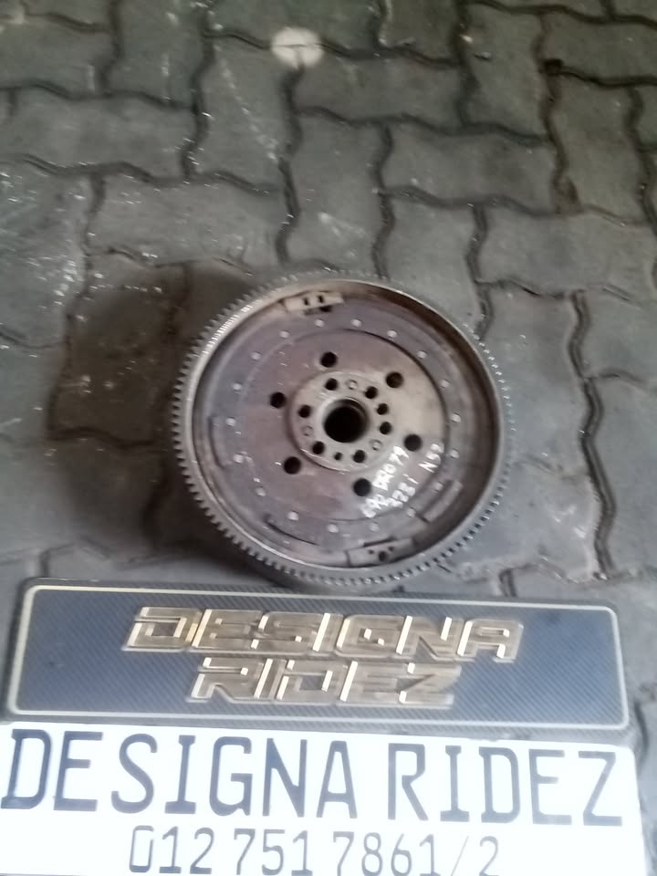 BMW E90 323I FLYWHEEL - Private Seller BMW E90 323I FLYWHEEL - Private Seller
