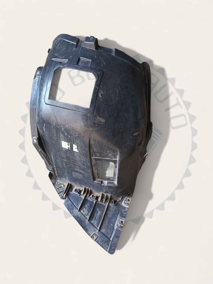 BMW E90 E91 3 SERIES FRONT RIGHT FENDER LINER AVAILABLE FOR SALE - Private Seller BMW E90 E91 3 SERIES FRONT RIGHT FENDER LINER AVAILABLE FOR SALE - Private Seller