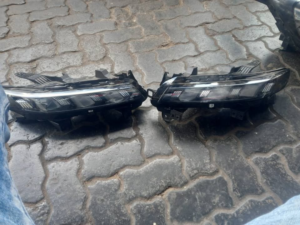 2023 - 2025 SUZUKI FRONX LED SET OF HEADLIGHTS - Private Seller