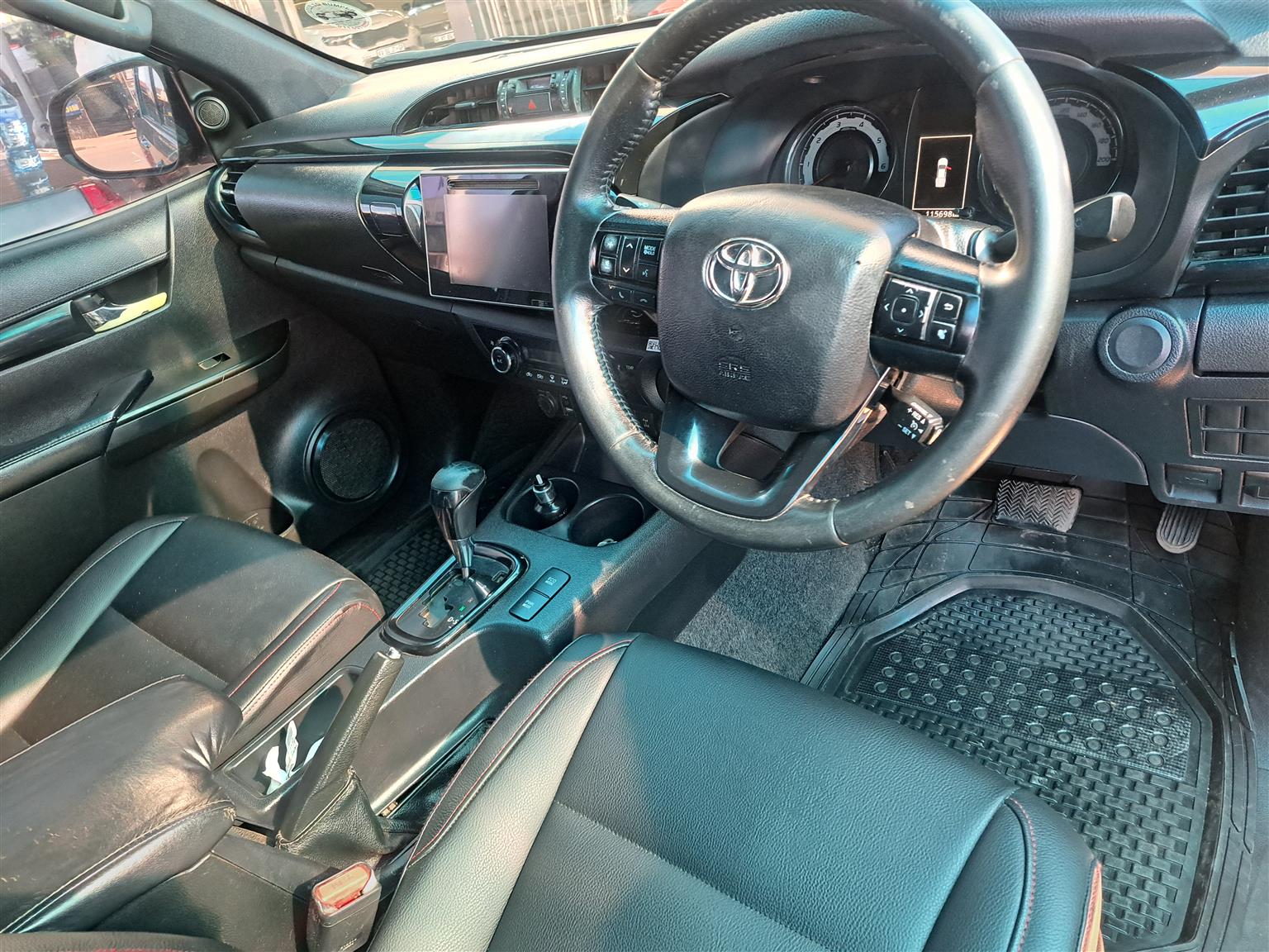 TOYOTA  HILUX 2.8GD6 DOUBLE CAB AUTO