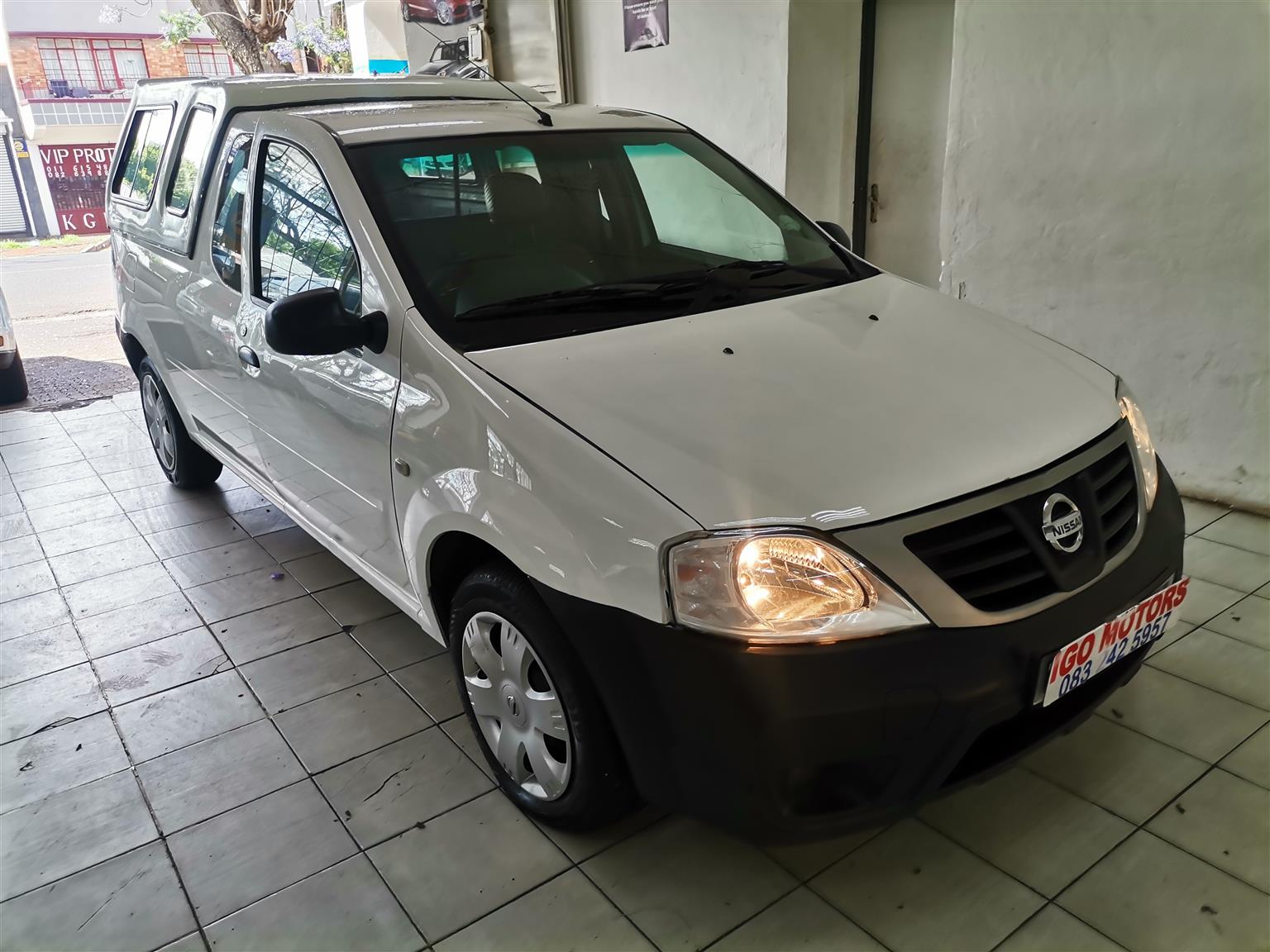 2016 Nissan Np200 With Canopy 68000km 1.6  Mechanically perfect