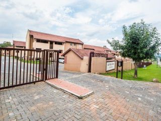3 BEDROOM APARTMENT  IN ALAN MANOR NEXT TO SOUTHGATE MALL 