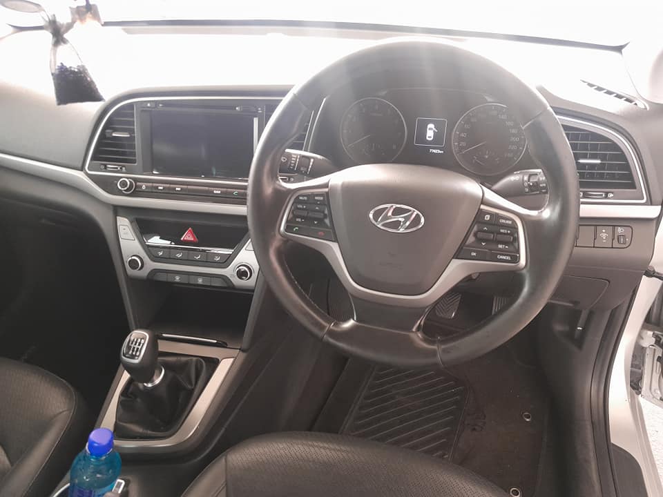 2017 HYUNDAI ELENTRA 1.6 GLS MANUAL