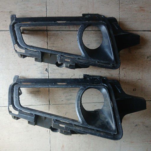 Toyota quantum foglight cover - Private Seller Toyota quantum foglight cover - Private Seller