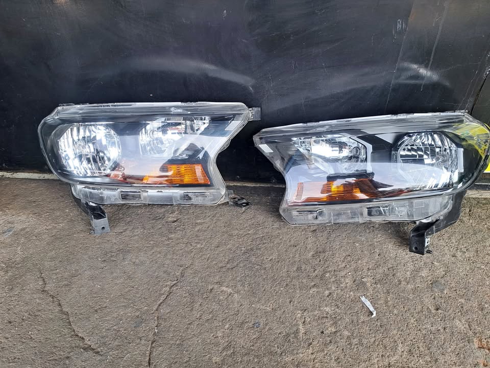 FORD RANGER T7 / T8 HEADLIGHTS FOR SALE - Private Seller FORD RANGER T7 / T8 HEADLIGHTS FOR SALE - Private Seller