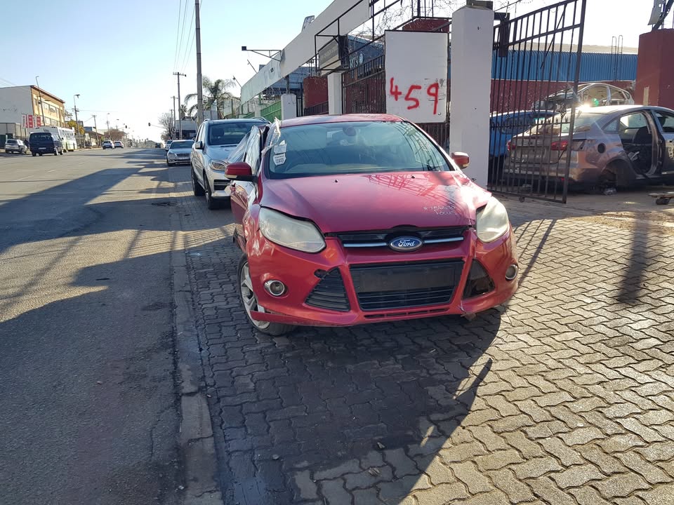 Ford Focus For stripping!! - Private Seller