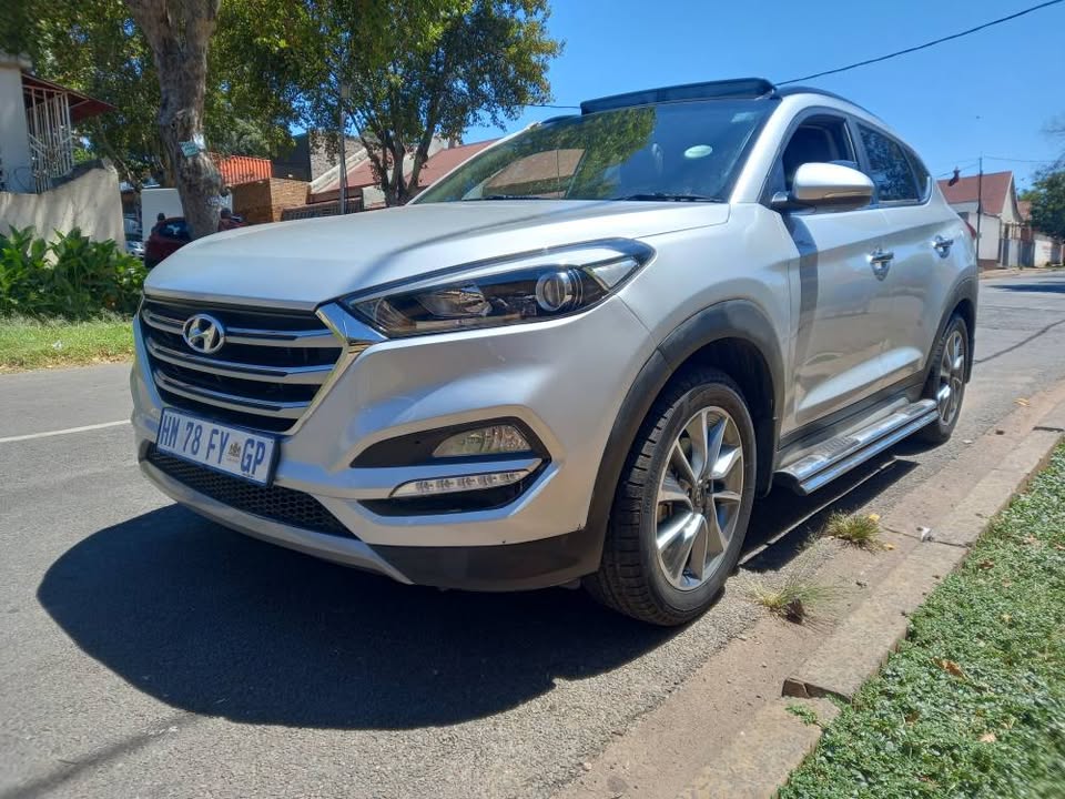 2018 HYUNDAI TUCSON SUV ENG 2.0 PETROL, AUTOMATIC TRANSMISSION, SILVER COLOR, MILEAGE