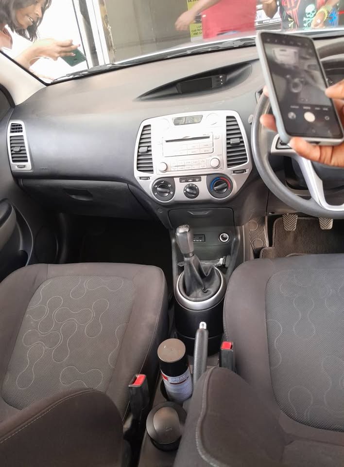2012 HYUNDAI I20 1.4 FLUID MANUAL
