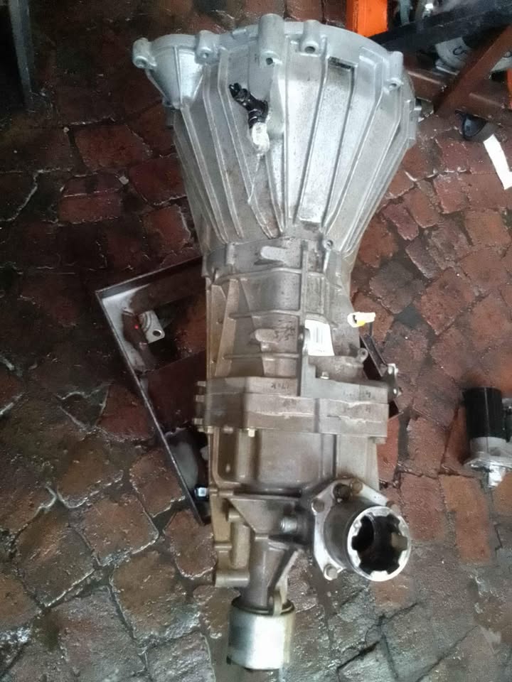 2016 Mahindra Scorpio 2.2 SUV S10 gearbox for sale @ circle 7 used parts Whatsapp or call - Private Seller