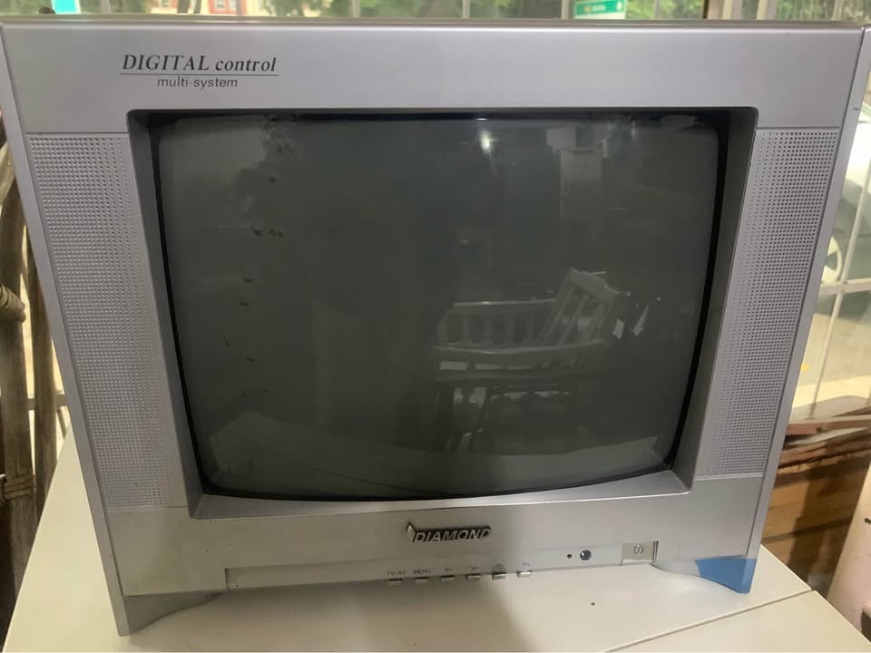 Tv 37 cm