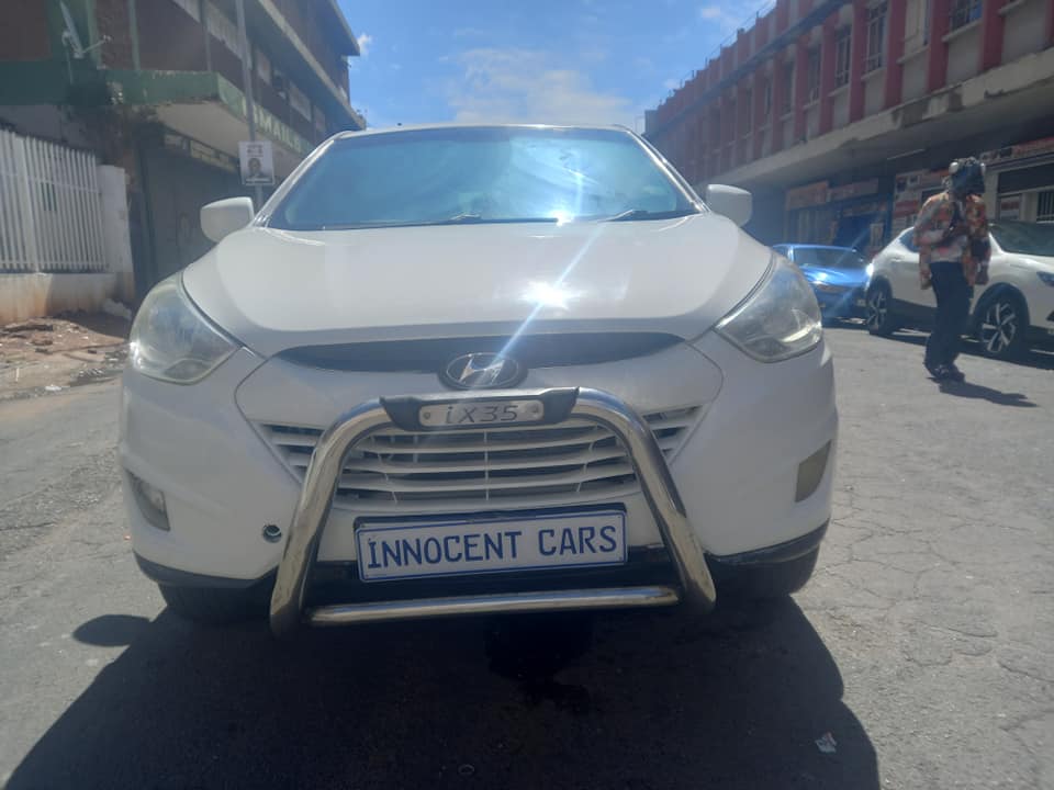 2013 HYUNDAI ix35 2.0 PETROL, MANUAL TRANSMISSION, WHITE COLOUR, MILEAGE