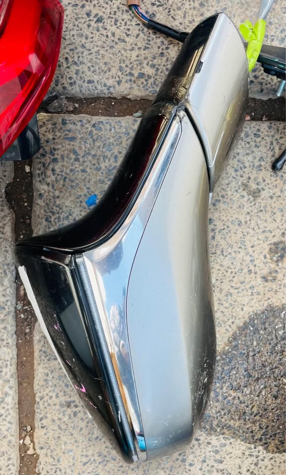 LEXUS UX200 UX250h side mirror 2019/22 - Private Seller