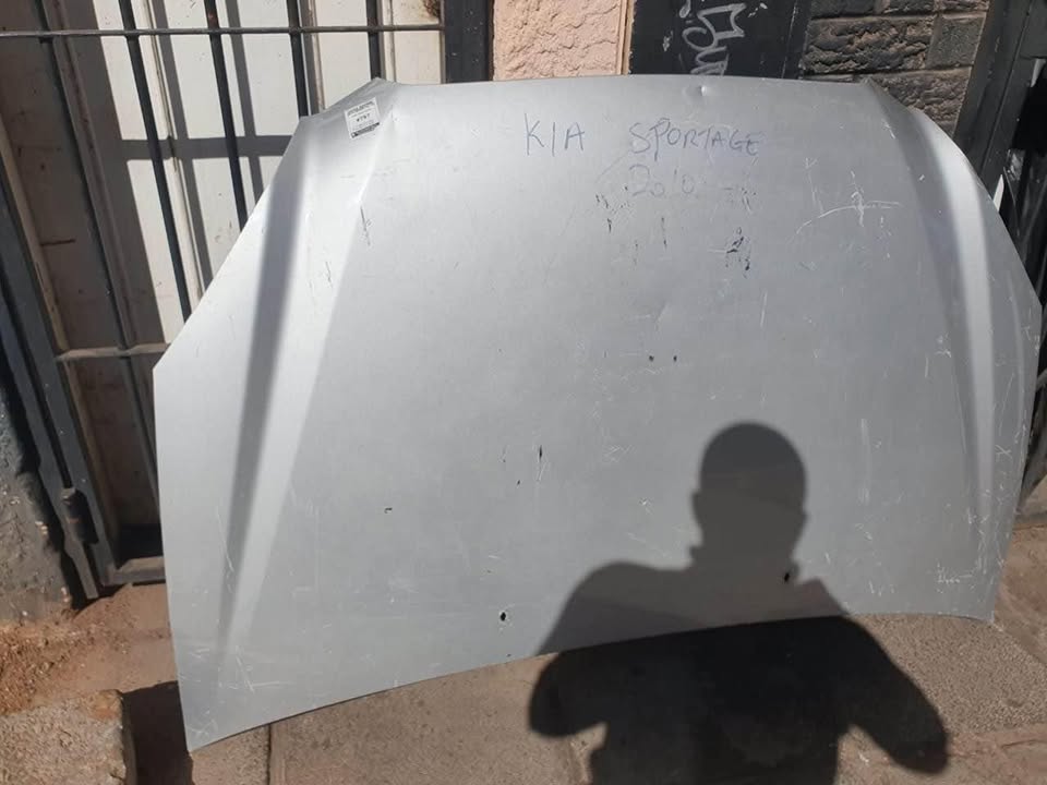 Kia Sportage bonnet - Private Seller Kia Sportage bonnet - Private Seller