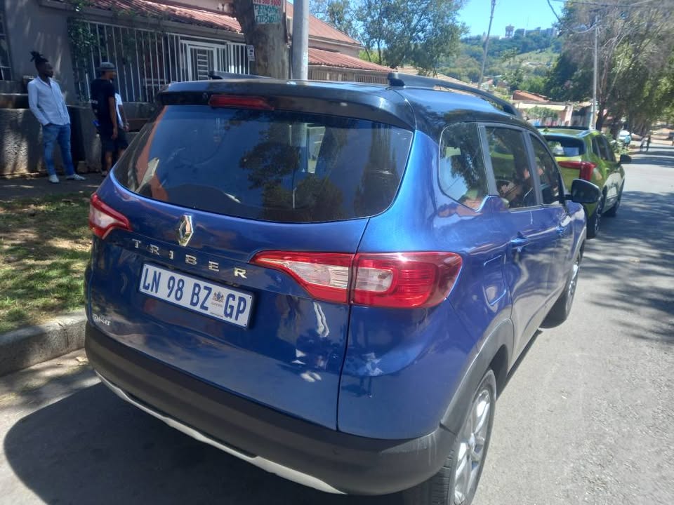 2024 Renault Triber 1.0, Manual, Petrol, Blue Reverse sensor and Reverse camera