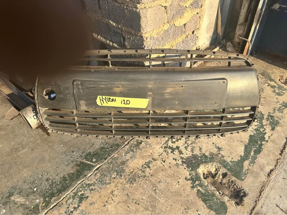 Hyundai i20 top grill - Private Seller Hyundai i20 top grill - Private Seller