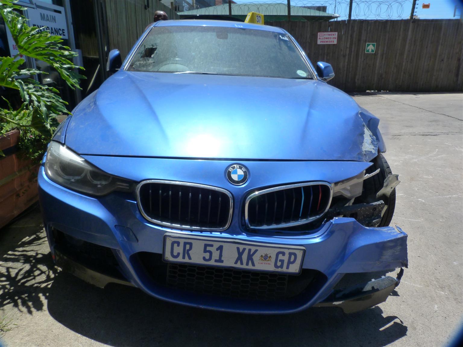 BMW 320i M Sport AT F30 - 2013 - Private Seller BMW 320i M Sport AT F30 - 2013 - Private Seller