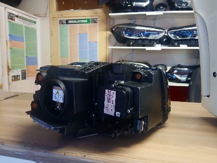 2021 GRAND CHEROKEE (JEEP)HEADLIGHT LEFT - Private Seller 2021 GRAND CHEROKEE (JEEP)HEADLIGHT LEFT - Private Seller