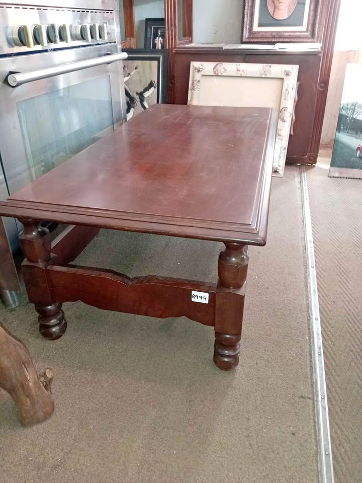 Vintage Coffee Table Vintage Coffee Table