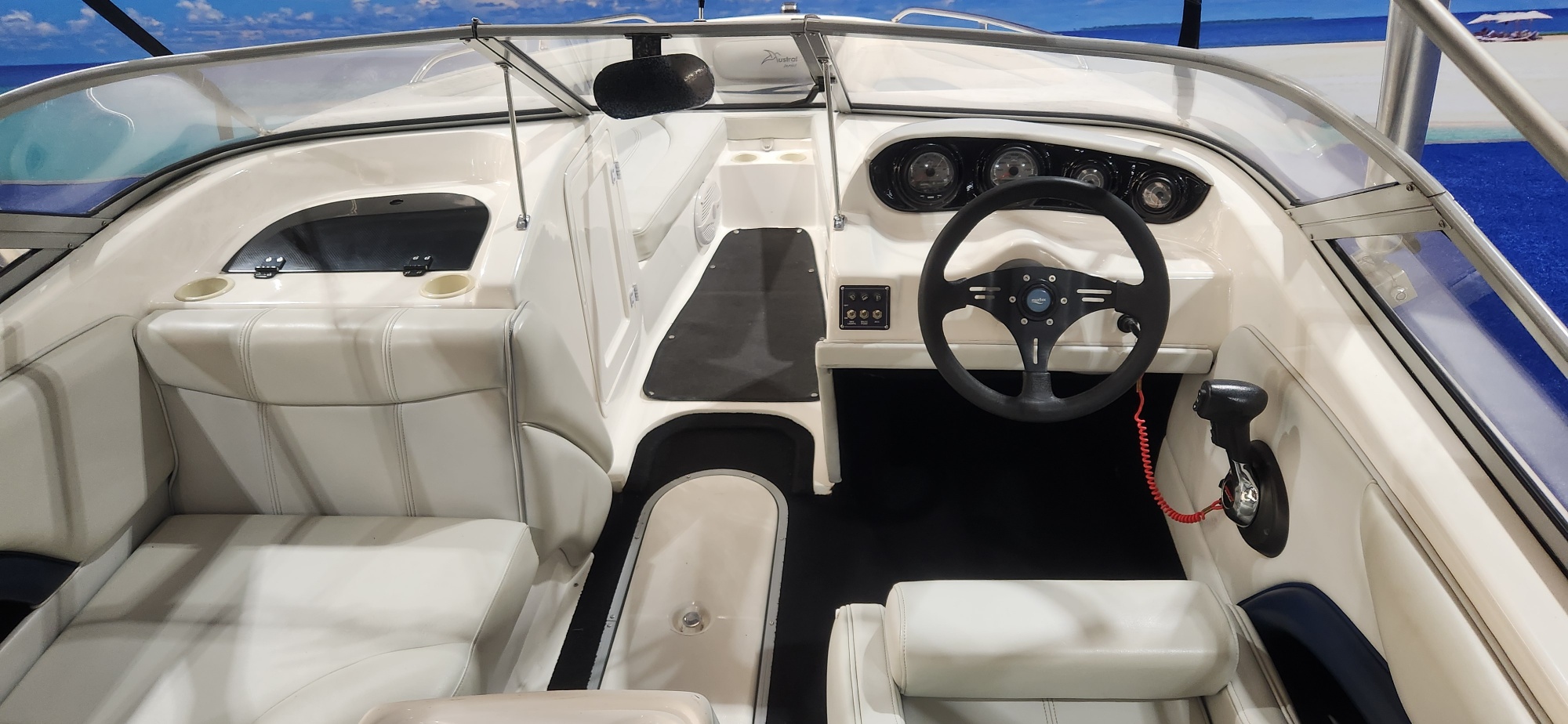 PANACHE 2150 LX ON TRAILER 250 HP MERCURY VERADO 4 STROKE 147 HOUR