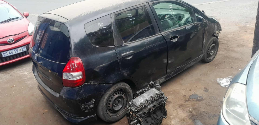 Stripping Honda Jazz - Private Seller Stripping Honda Jazz - Private Seller