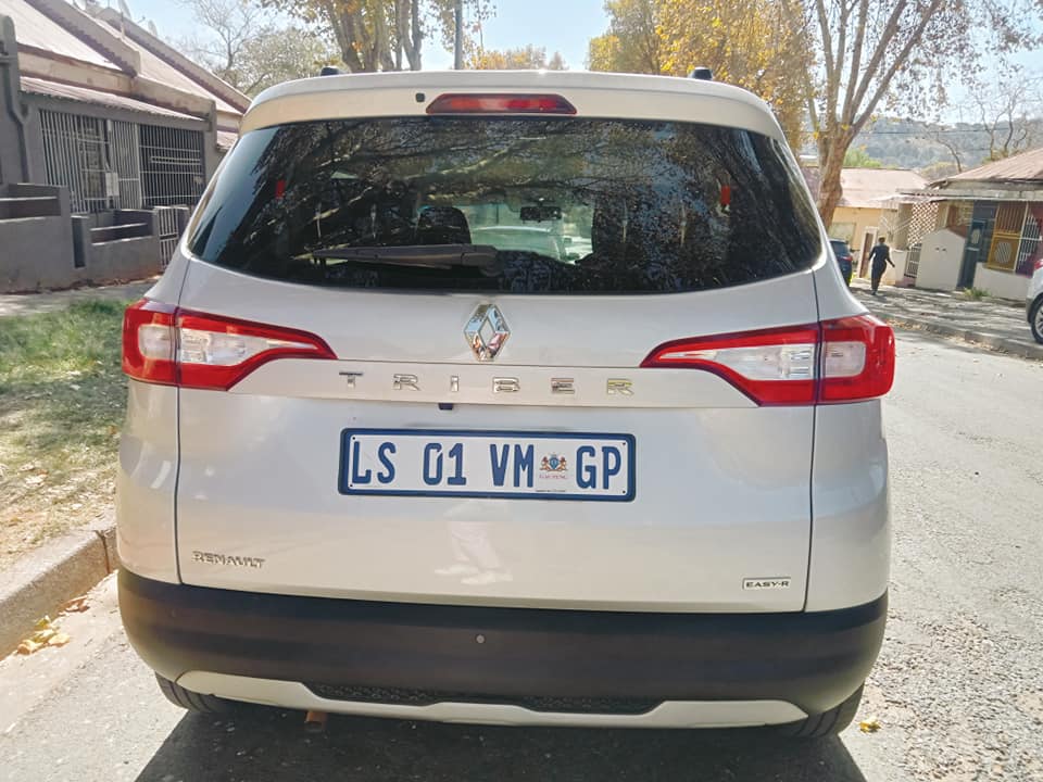 2022 Renault Triber 1.0Automatic