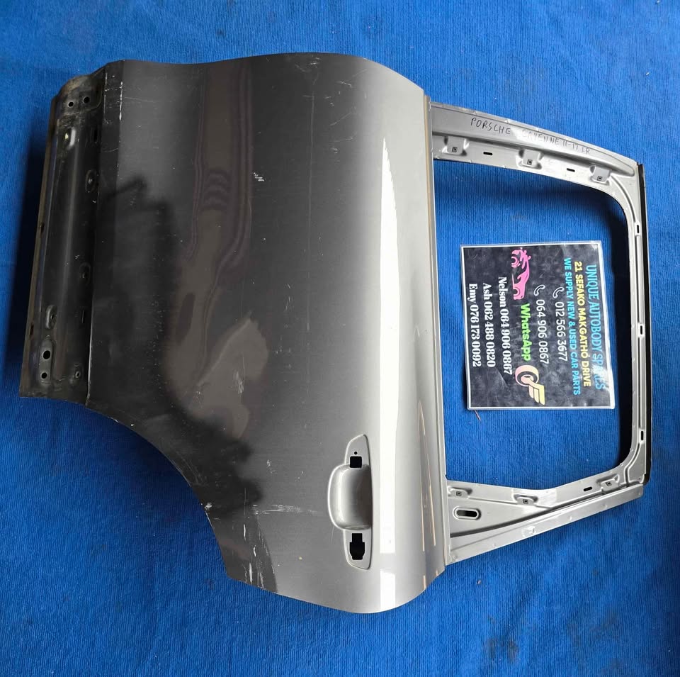 Porsche Cayenne Left Rear Door