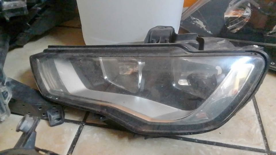 Audi A3 standard headlight - Private Seller Audi A3 standard headlight - Private Seller