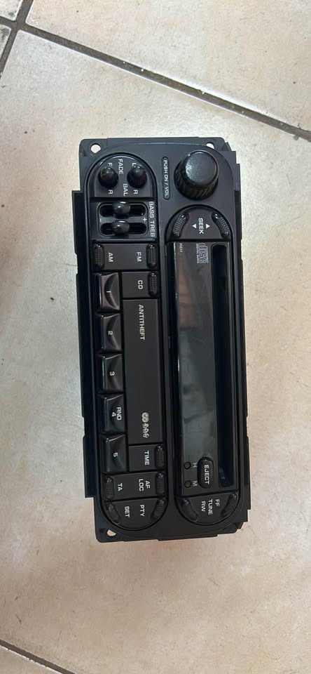 2002-04 Jeep Grand Cherokee Radio For Sale @Circle 7 Used Parts Call or WhatsApp - Private Seller 2002-04 Jeep Grand Cherokee Radio For Sale @Circle 7 Used Parts Call or WhatsApp - Private Seller