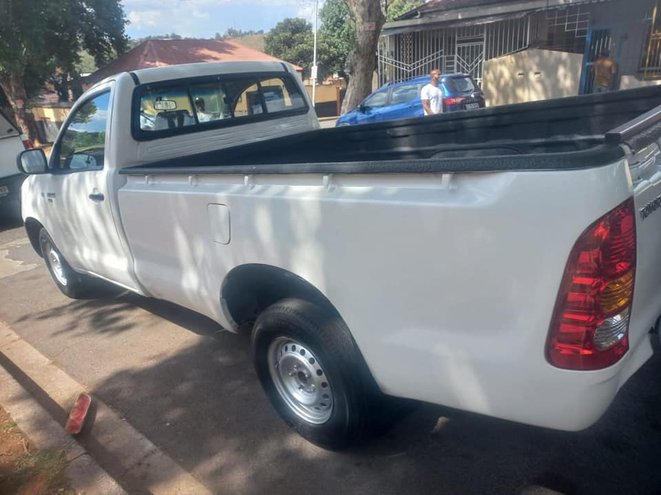 2006 TOYOTA HILUX S-CAB 2.0 VVTI PETROL, MANUAL, WHITE COLOR
