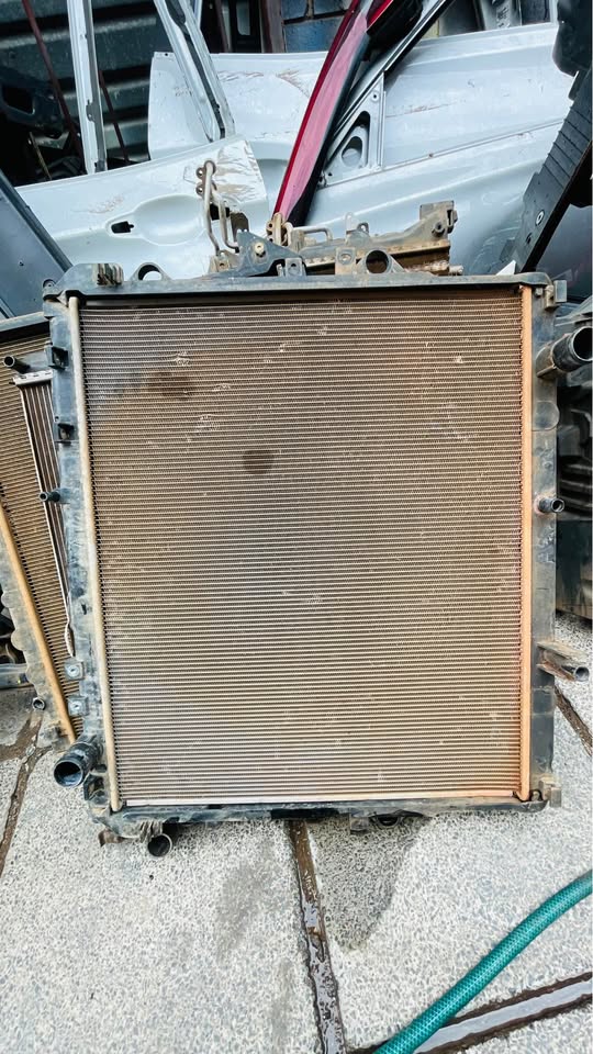 Toyota Hilux radiator - Private Seller Toyota Hilux radiator - Private Seller